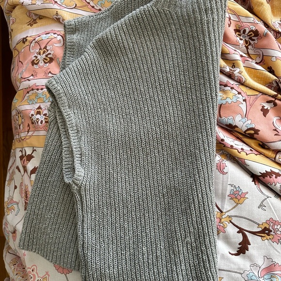 Free People Beach Gray Ribbed Knit Sweater Tee Size Medium cotton Luxury - Picture 2 of 5